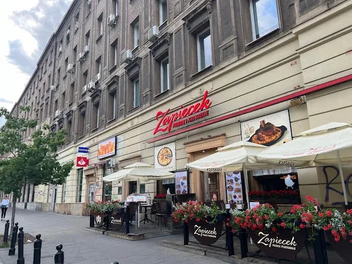 Gdzie zjeść w centrum Warszawy? Odkryj najlepsze miejsca na posiłek