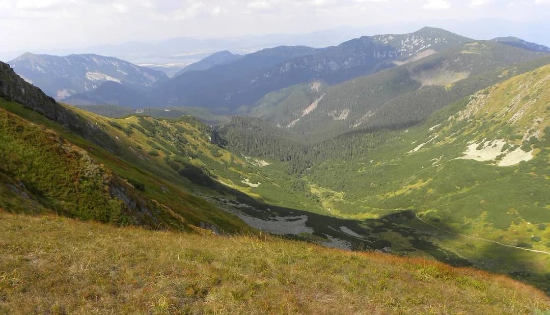 Najlepsze atrakcje w Dolinie Demianowskiej, które musisz zobaczyć