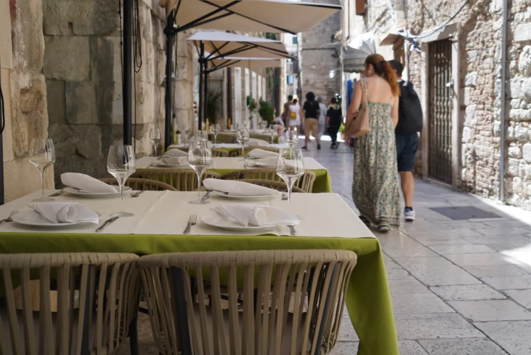 Gdzie zjeść w Splicie: najlepsze miejsca na smaczną ucztę